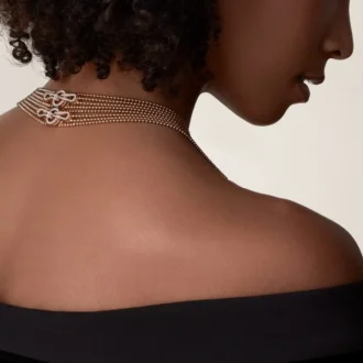 Agrafe långt halsband, halvpavé Agrafe långt halsband, halvpavé