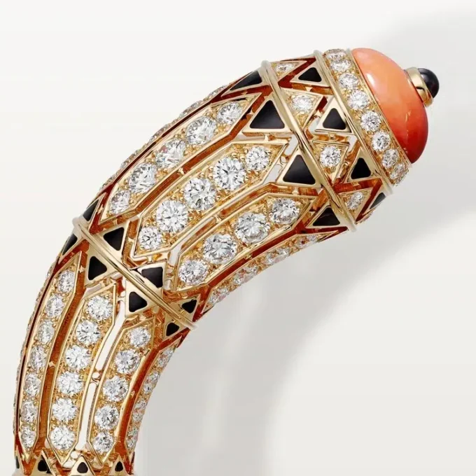 Armband i högklassig smyckesdesign – Roséguld, korall, onyx, svart lack, diamanter – Cartier Armband i högklassig smyckesdesign – Roséguld, korall, onyx, svart lack, diamanter – Cartier
