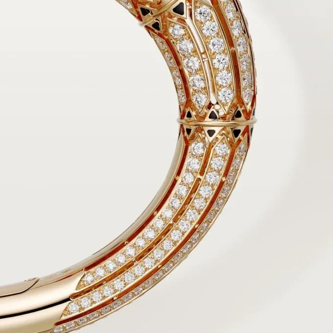 Armband i högklassig smyckesdesign – Roséguld, korall, onyx, svart lack, diamanter – Cartier Armband i högklassig smyckesdesign – Roséguld, korall, onyx, svart lack, diamanter – Cartier