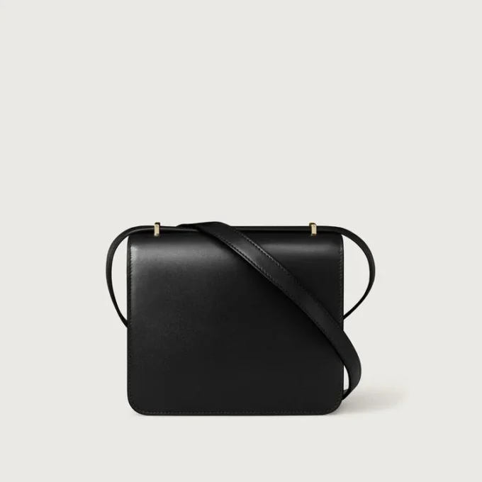 Axelväska, Mini, Double C De Cartier – Svart kalvskinn, guld- och svart emaljfinish – Cartier Axelväska, Mini, Double C De Cartier – Svart kalvskinn, guld- och svart emaljfinish – Cartier