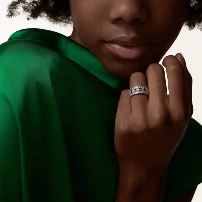 Broderie De Cartier-ring, treradig, diamanter Broderie De Cartier-ring, treradig, diamanter
