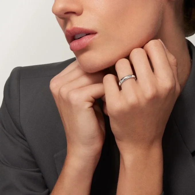 C De Cartier vigselring, 4 mm bredd, 1 diamant C De Cartier vigselring, 4 mm bredd, 1 diamant