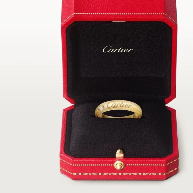 C De Cartier vigselring, 4 mm bredd, 1 diamant C De Cartier vigselring, 4 mm bredd, 1 diamant
