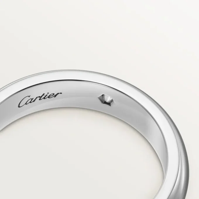 C De Cartier vigselring, 4 mm bredd, 1 diamant C De Cartier vigselring, 4 mm bredd, 1 diamant
