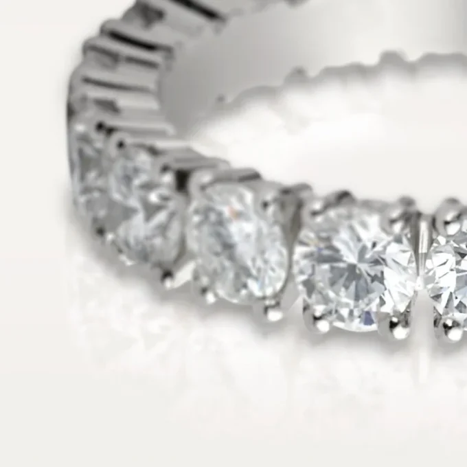 Cartier Destinee vigselring, 4,1 mm bredd, pavé