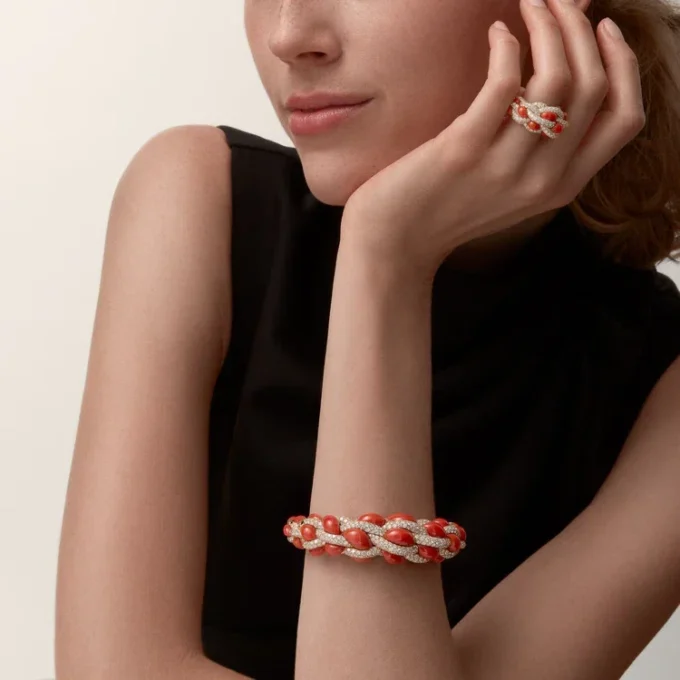 Cartier Libre Tressage-armband, korall Cartier Libre Tressage-armband, korall