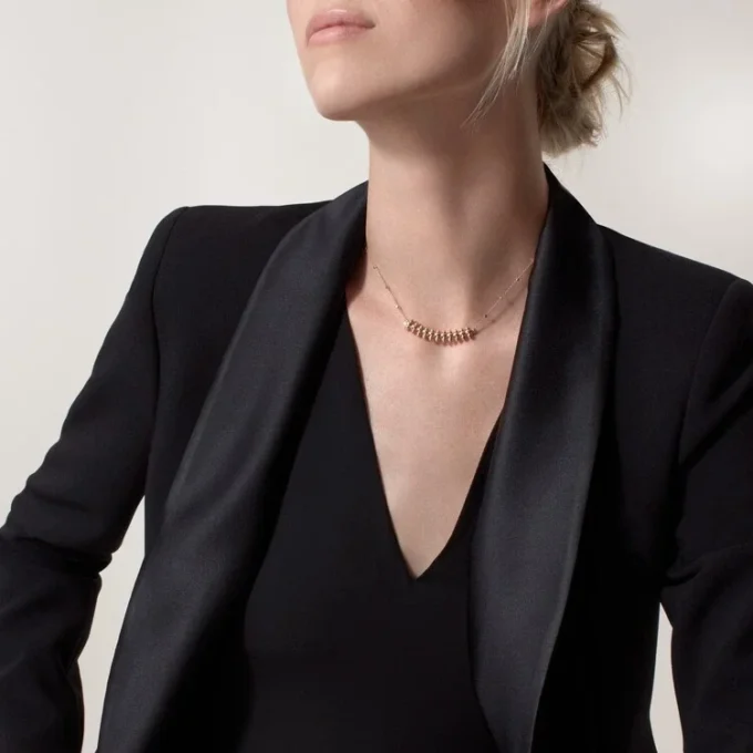 Clash De Cartier-halsband, mediummodell – roséguld – Cartier Clash De Cartier-halsband, mediummodell – roséguld – Cartier