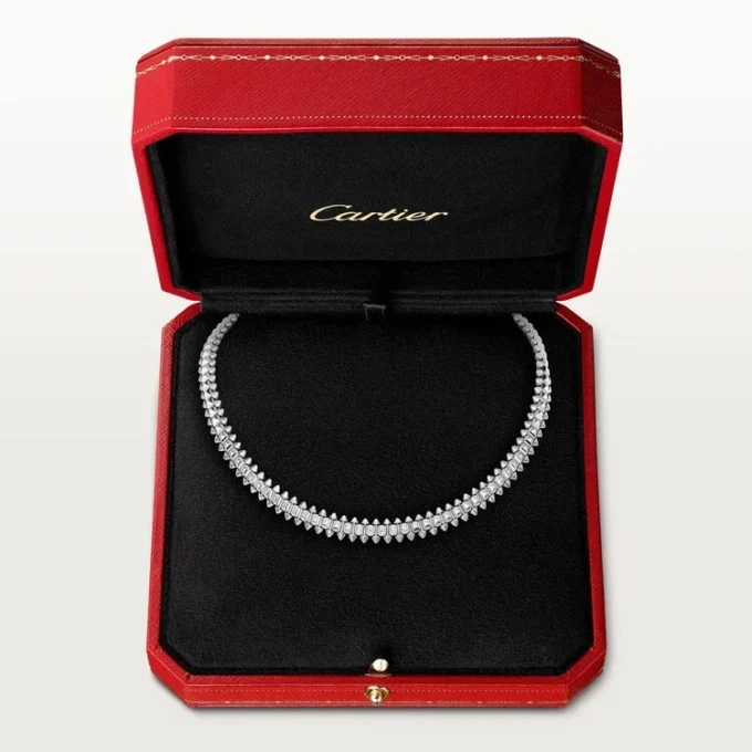 Clash De Cartier-halsband, flexibel, medelstor modell Clash De Cartier-halsband, flexibel, medelstor modell