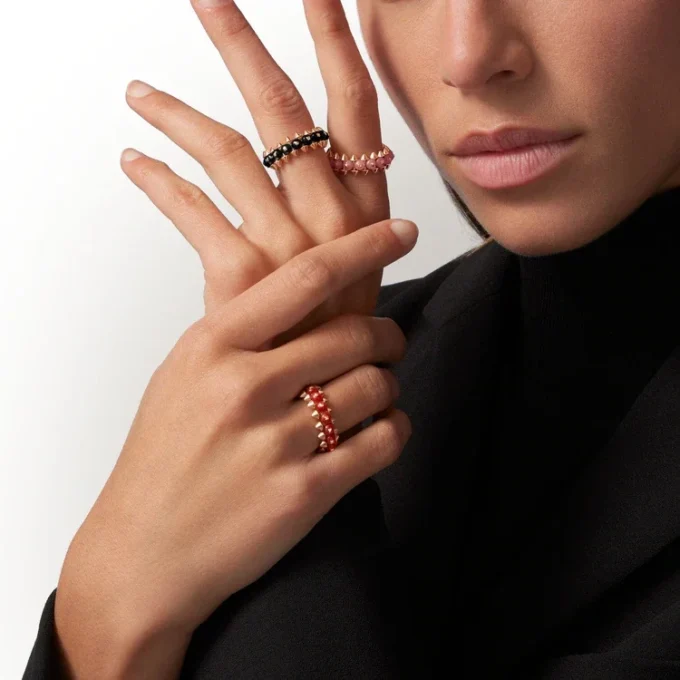 Clash De Cartier-ring, rosa kalcedon