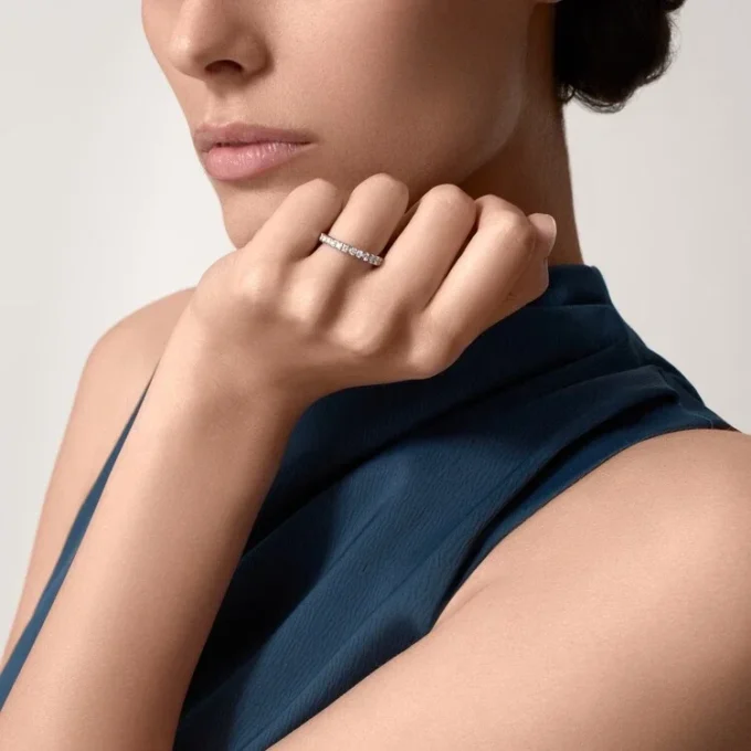 Etincelle De Cartier vigselring – platina, diamanter – Cartier