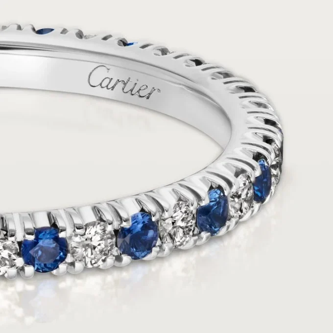 Etincelle De Cartier vigselring – platina, safirer, diamanter – Cartier