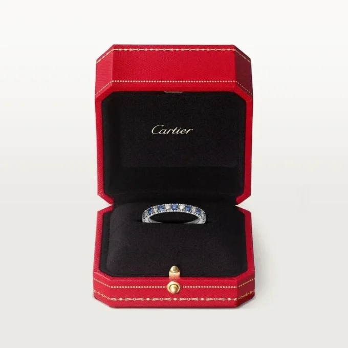 Etincelle De Cartier vigselring – platina, safirer, diamanter – Cartier
