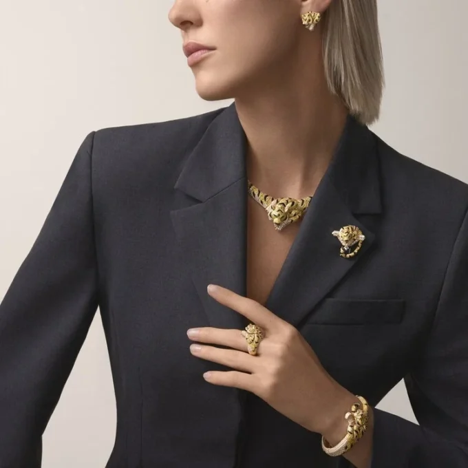 Faune Et Flore De Cartier-halsband, gula, orange och bruna diamanter, pavé Faune Et Flore De Cartier-halsband, gula, orange och bruna diamanter, pavé
