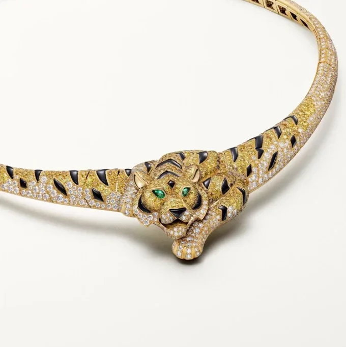 Faune Et Flore De Cartier-halsband, gula, orange och bruna diamanter, pavé Faune Et Flore De Cartier-halsband, gula, orange och bruna diamanter, pavé