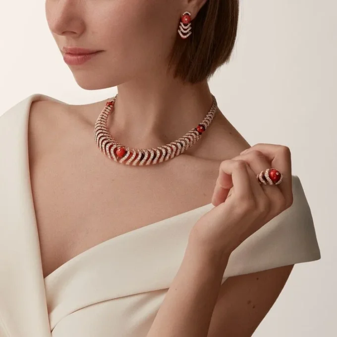 Geometrie & Contrastes-halsband, korall, pavé Geometrie & Contrastes-halsband, korall, pavé