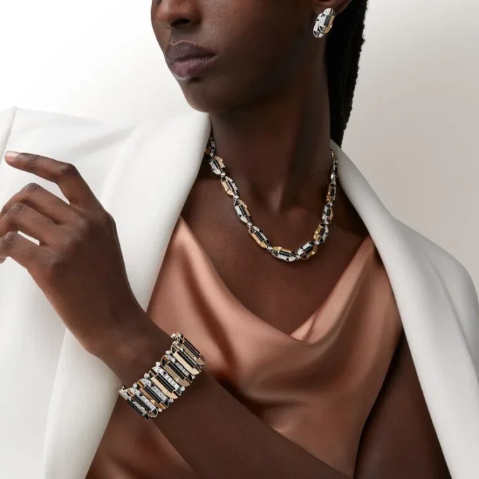 Geometrie & Contrastes Halsband, Onyx, Multi-Wear, Paved Geometrie & Contrastes Halsband, Onyx, Multi-Wear, Paved