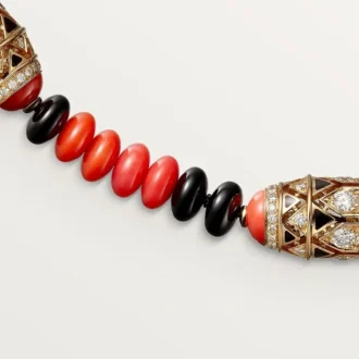 Högklassigt smycke – Halsband – Roséguld, korall, onyx, svart lack, diamanter – Cartier Högklassigt smycke – Halsband – Roséguld, korall, onyx, svart lack, diamanter – Cartier