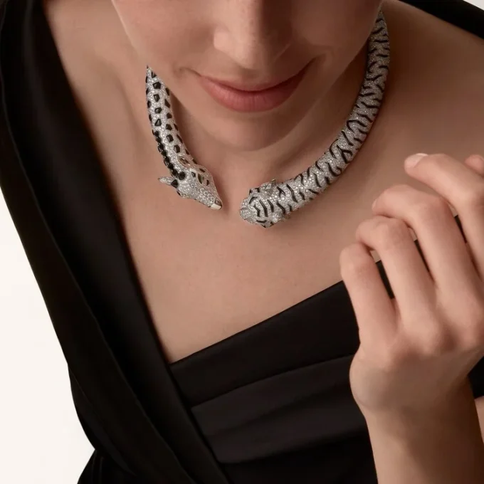 Indomptables De Cartier Torque-halsband, pavé Indomptables De Cartier Torque-halsband, pavé