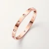 Love-armband, klassisk modell, 10 diamanter Love-armband, klassisk modell, 10 diamanter