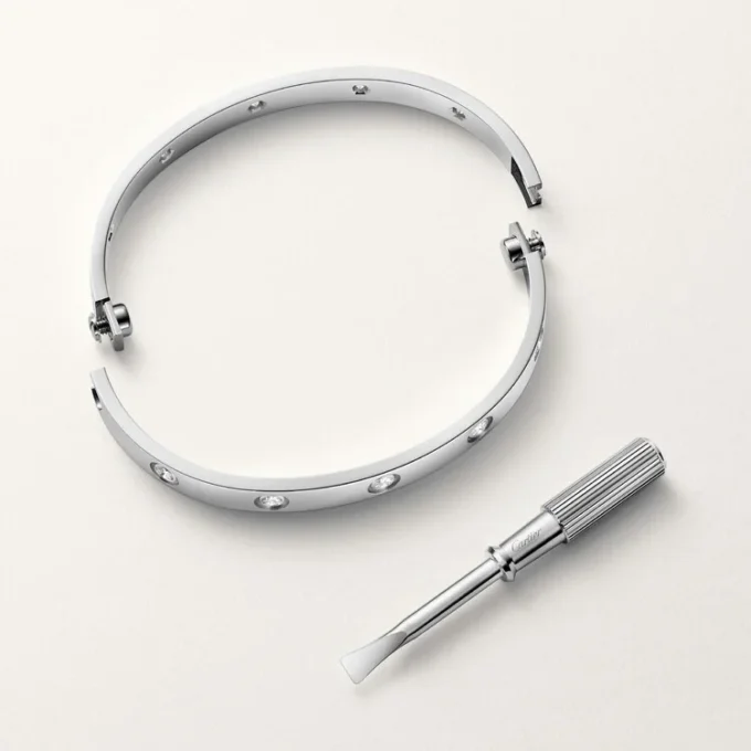 Love-armband, klassisk modell, 10 diamanter Love-armband, klassisk modell, 10 diamanter