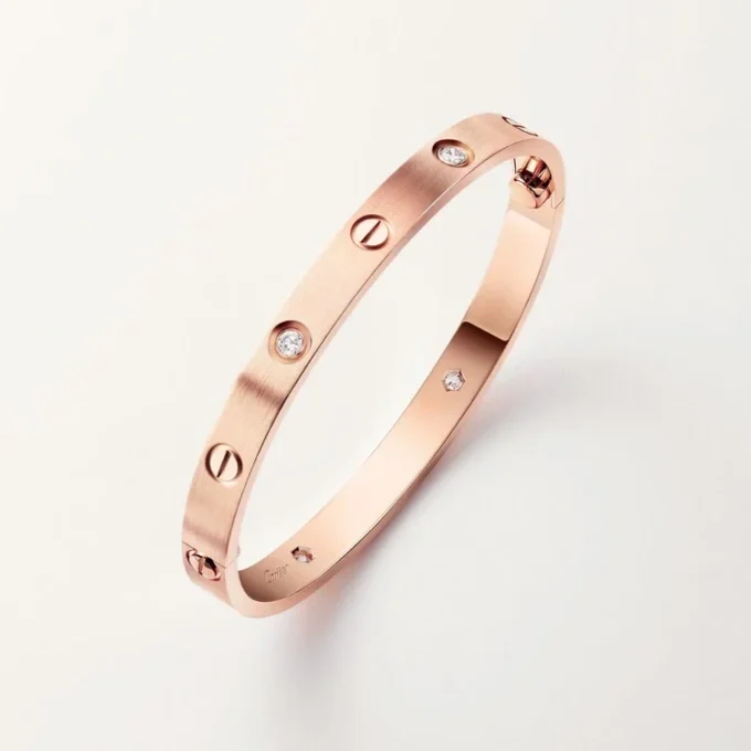 Love-armband, klassisk modell, borstad, 4 diamanter