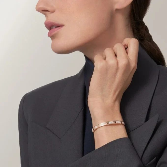 Love-armband, medelstor modell, pavé Love-armband, medelstor modell, pavé