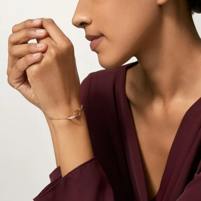 Love-armband, på kedja, halvpavé