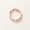 Love-ring, klassisk modell, pavé, 6 diamanter Love-ring, klassisk modell, pavé, 6 diamanter