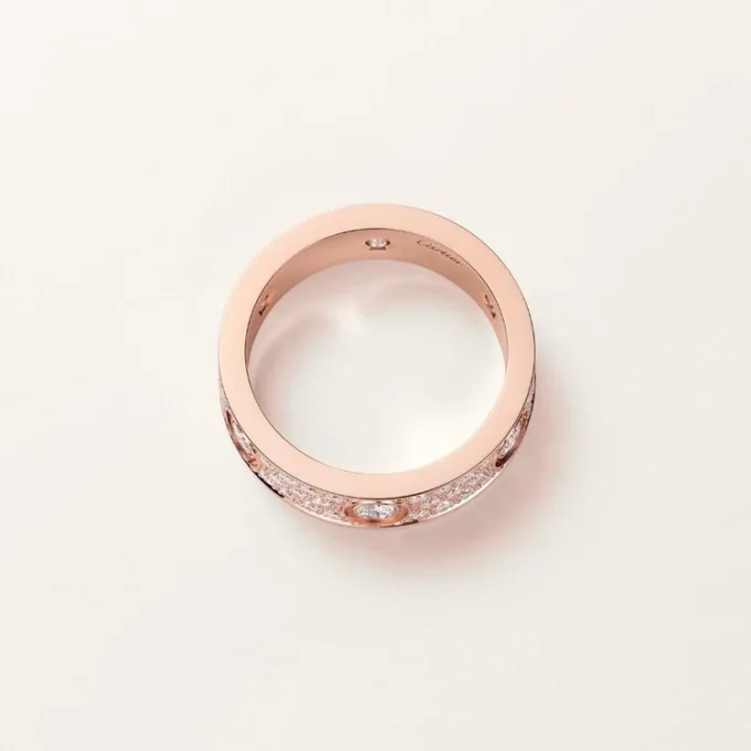 Love-ring, klassisk modell, pavé, 6 diamanter Love-ring, klassisk modell, pavé, 6 diamanter
