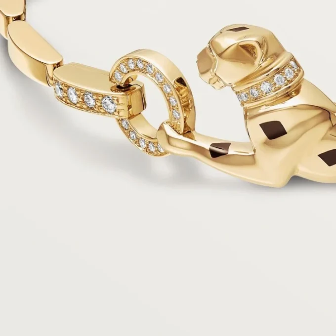 Panthere De Cartier-armband – gult guld, lack, diamant, tsavoritgranat, onyx – Cartier Panthere De Cartier-armband – gult guld, lack, diamant, tsavoritgranat, onyx – Cartier