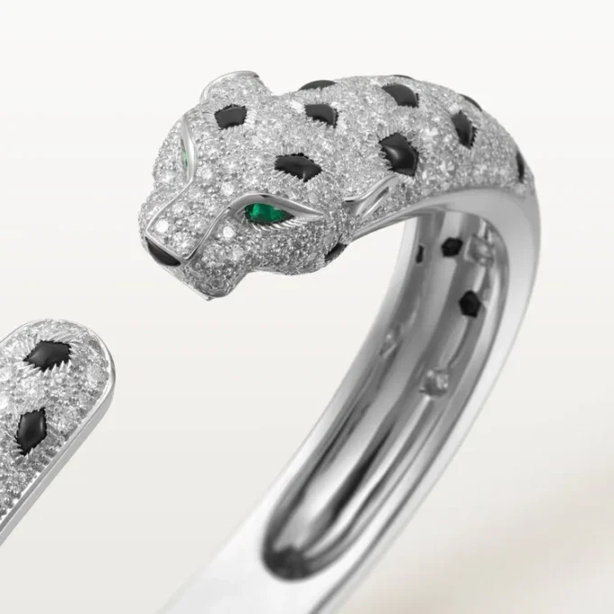 Panthere De Cartier-armband, medelstor modell, halvpavé