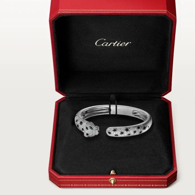 Panthere De Cartier-armband, medelstor modell, halvpavé