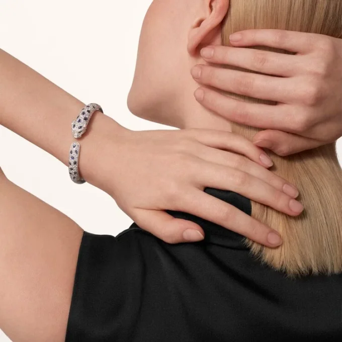 Panthere De Cartier-armband, medelstor modell, pavé