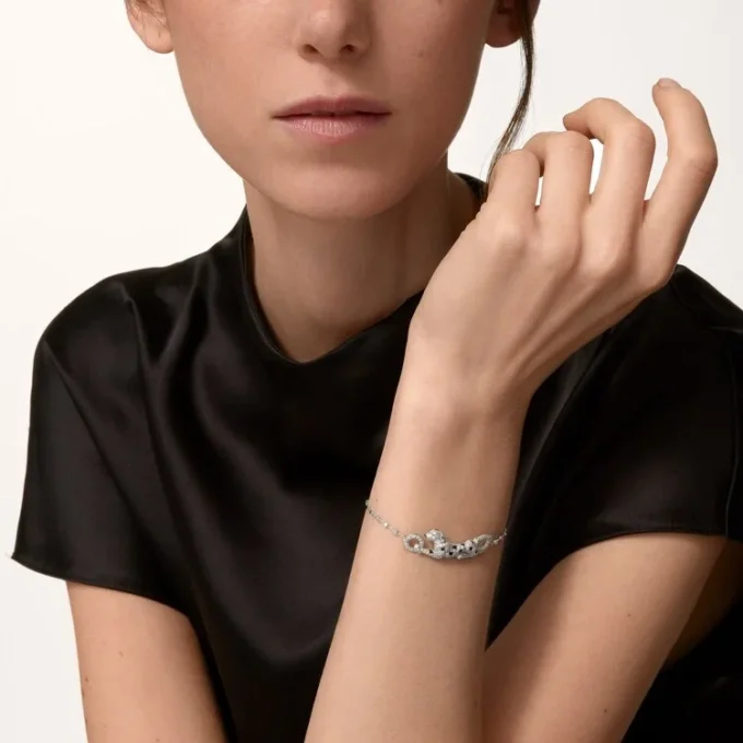 Panthere De Cartier-armband, på kedja, halvpavé Panthere De Cartier-armband, på kedja, halvpavé