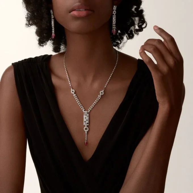 Panthere De Cartier-halsband, rubellit, pavé Panthere De Cartier-halsband, rubellit, pavé