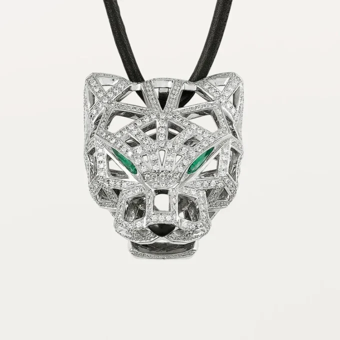 Panthere De Cartier-halsband – vitguld, smaragder, diamanter, onyx – Cartier Panthere De Cartier-halsband – vitguld, smaragder, diamanter, onyx – Cartier