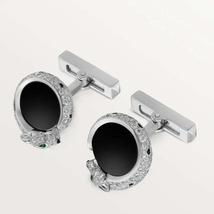 Panthere De Cartier manschettknappar – rodierat vitt guld, diamanter, smaragder, onyx – Cartier Panthere De Cartier manschettknappar – rodierat vitt guld, diamanter, smaragder, onyx – Cartier