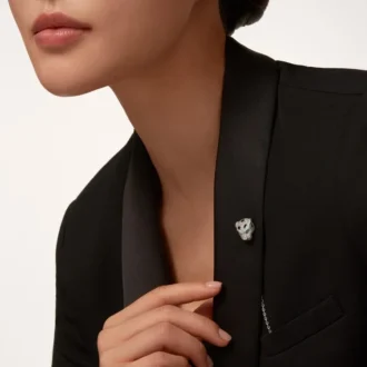 Panthere De Cartier Maskulina eleganta accessoarer – Diamant- och guld-Panthere De Cartier fickjuvel – Cartier