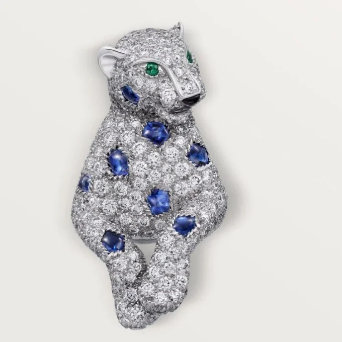 Panthere De Cartier-örhängen, safirer, pavé Panthere De Cartier-örhängen, safirer, pavé