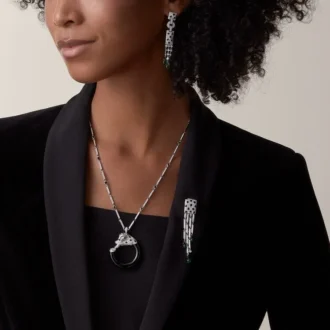 Panthere De Cartier-örhängen – vitguld, smaragder, onyx, diamanter – Cartier