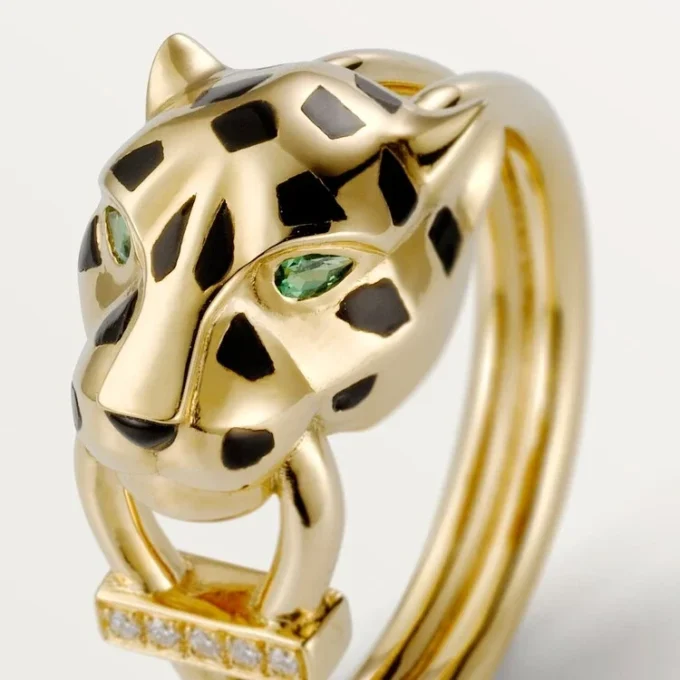 Panthere De Cartier-ring – gult guld, lack, diamanter, tsavoritgranat – Cartier Panthere De Cartier-ring – gult guld, lack, diamanter, tsavoritgranat – Cartier