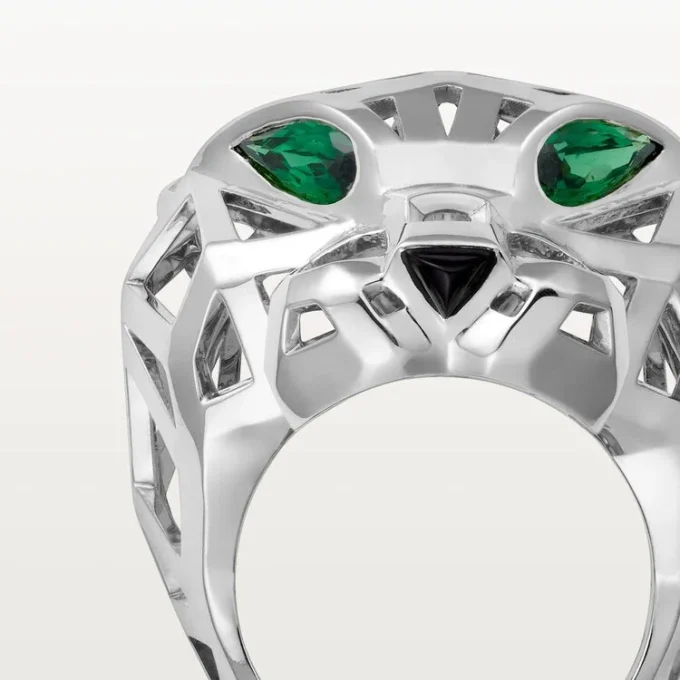 Panthere De Cartier-ring – icke-rodierat vitguld, tsavoritgranater, onyx – Cartier Panthere De Cartier-ring – icke-rodierat vitguld, tsavoritgranater, onyx – Cartier