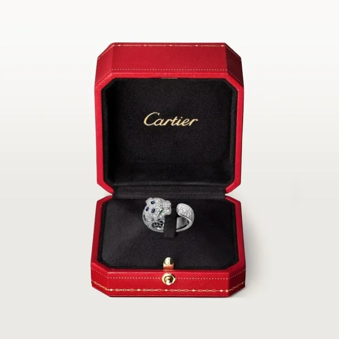 Panthere De Cartier-ring, medelstor modell, halvpavé Panthere De Cartier-ring, medelstor modell, halvpavé