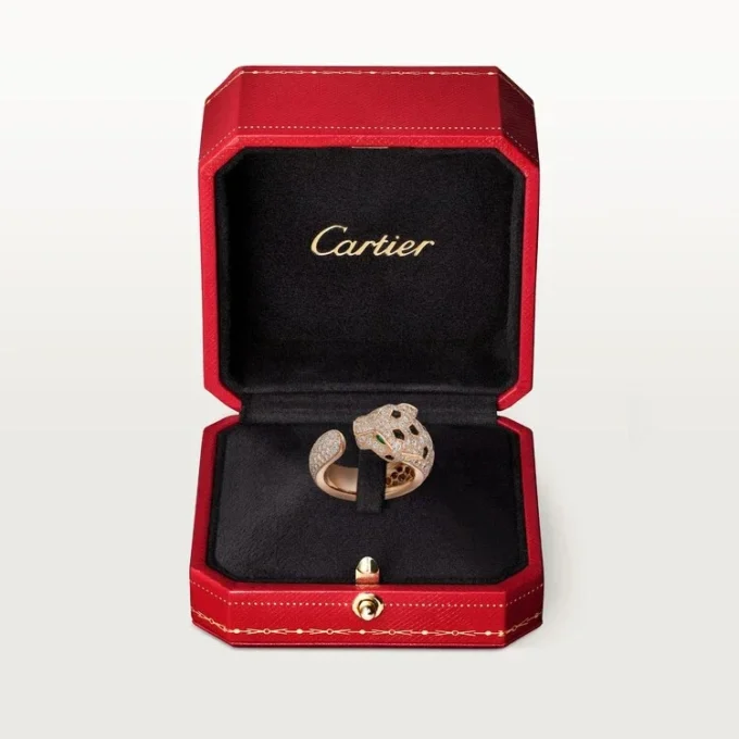 Panthere De Cartier-ring, medelstor modell, pavé Panthere De Cartier-ring, medelstor modell, pavé