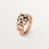 Panthere De Cartier-ring – rosa guld, tsavoritgranater, onyx, svart lack, diamanter – Cartier Panthere De Cartier-ring – rosa guld, tsavoritgranater, onyx, svart lack, diamanter – Cartier