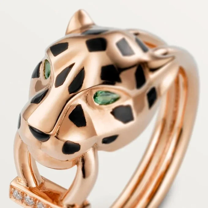 Panthere De Cartier-ring – rosa guld, tsavoritgranater, onyx, svart lack, diamanter – Cartier Panthere De Cartier-ring – rosa guld, tsavoritgranater, onyx, svart lack, diamanter – Cartier