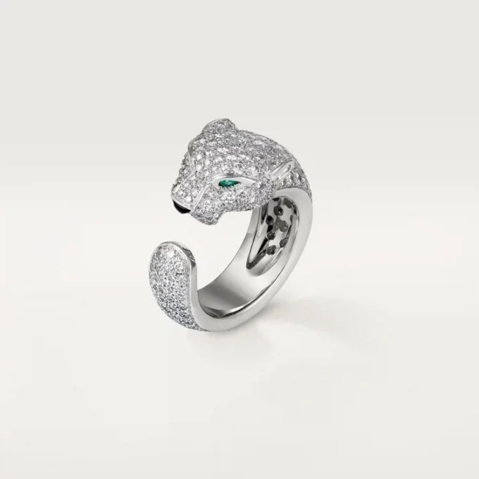 Panthere De Cartier-ring – vitguld, diamanter, smaragder, onyx – Cartier