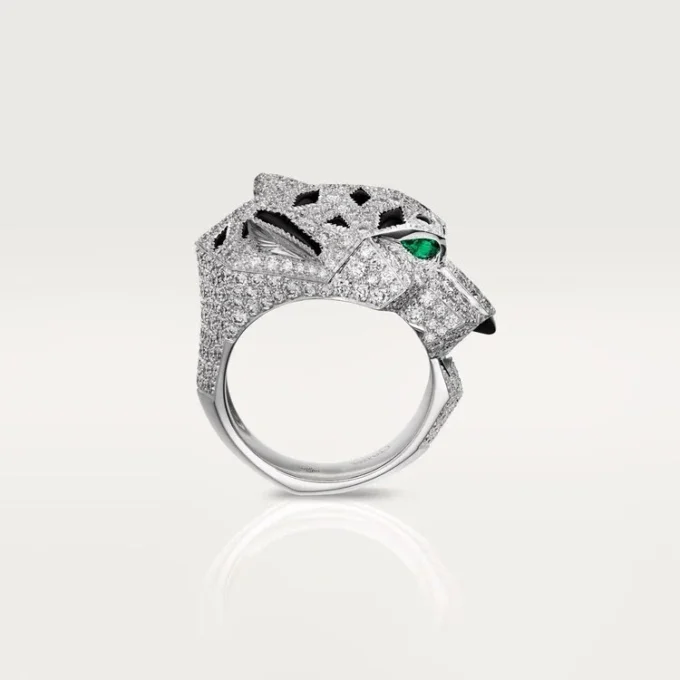 Panthere De Cartier-ring – vitguld, diamanter, smaragder, onyx – Cartier
