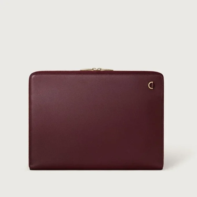 Portfölj, Must De Cartier – vinrött kalvskinn, guldfinish – Cartier Portfölj, Must De Cartier – vinrött kalvskinn, guldfinish – Cartier