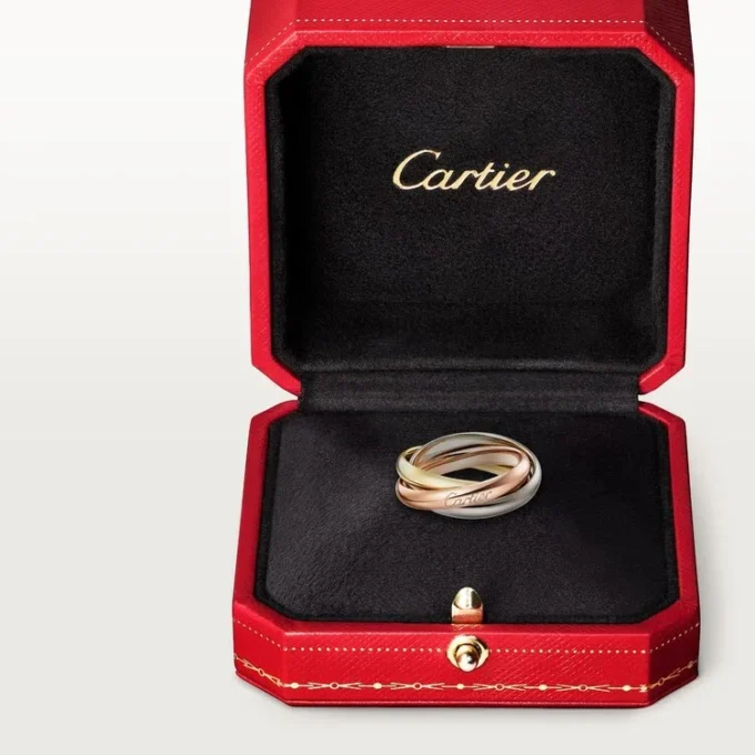 Trinity-ring i trefärgat guld, klassisk modell | Cartier Us Trinity-ring i trefärgat guld, klassisk modell | Cartier Us